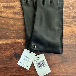 New with tags Coach brand leather tech gloves. Size 8